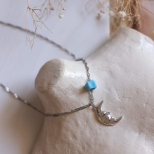 0945 Moon necklace