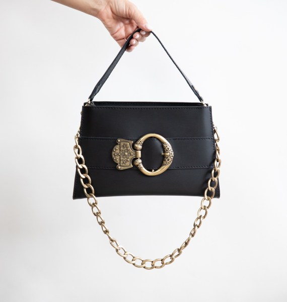 Black Bronze Λεπτομέρειες