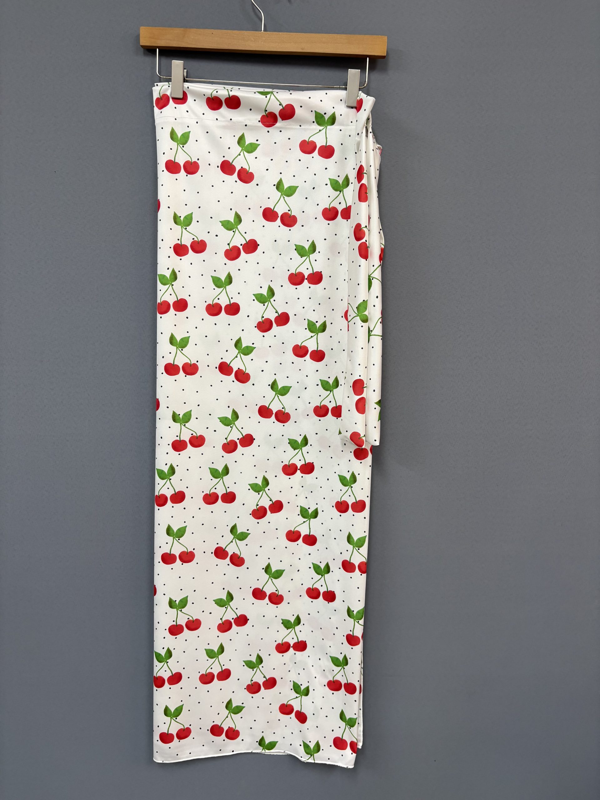 WHITE CHERRIES Πολυμορφικό ρούχο